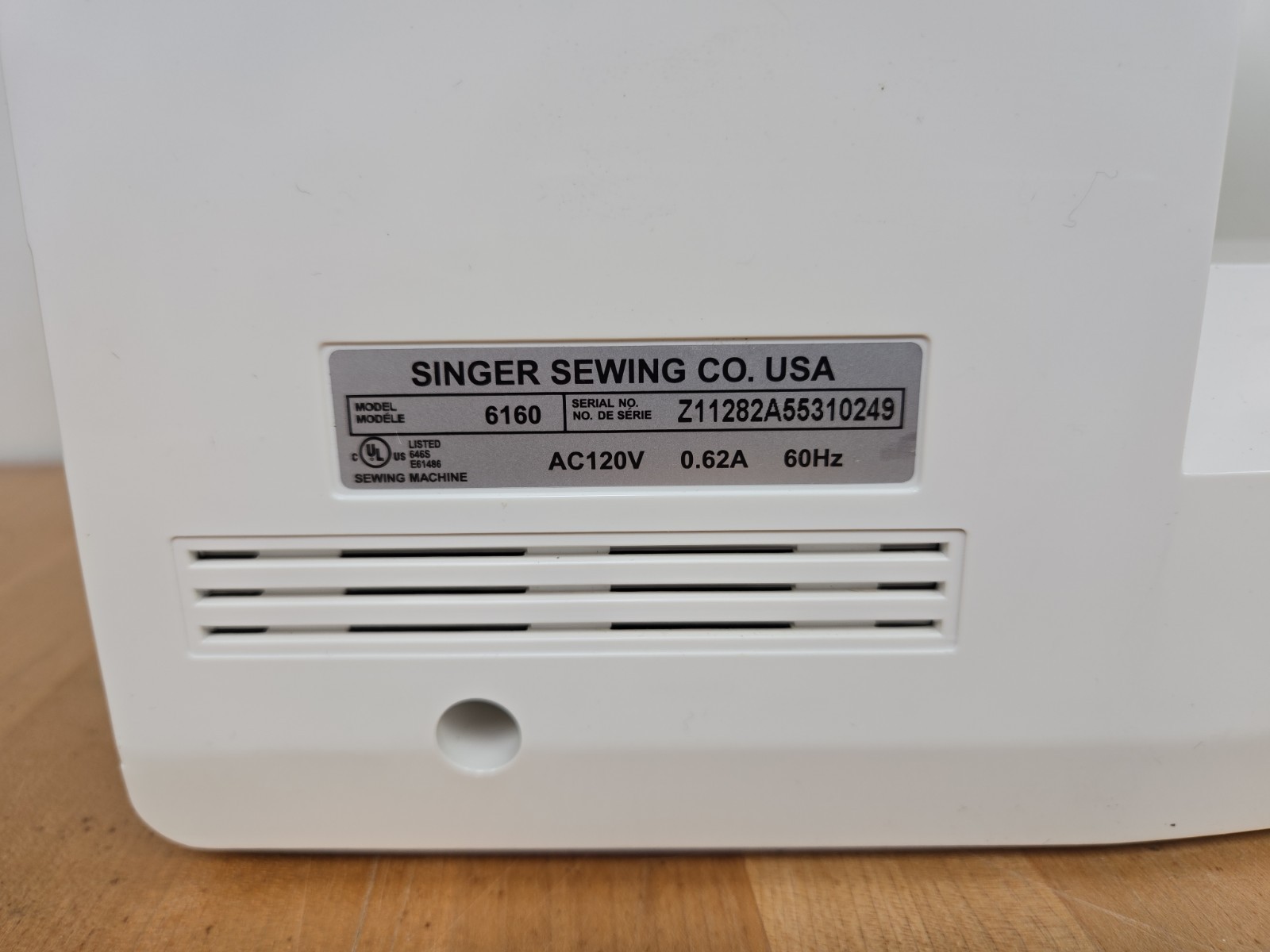 Singer 6160 Computerized 60 Stitch Sewing Machine
