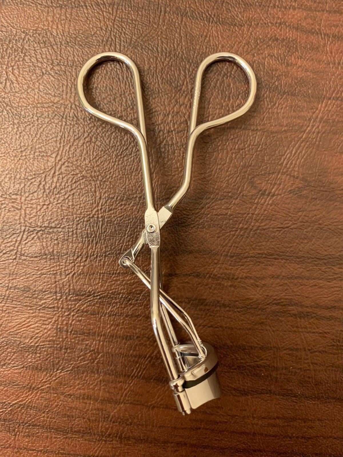 NEW- Silver Eyelash Curler Makeup Accessory Beauty Tool