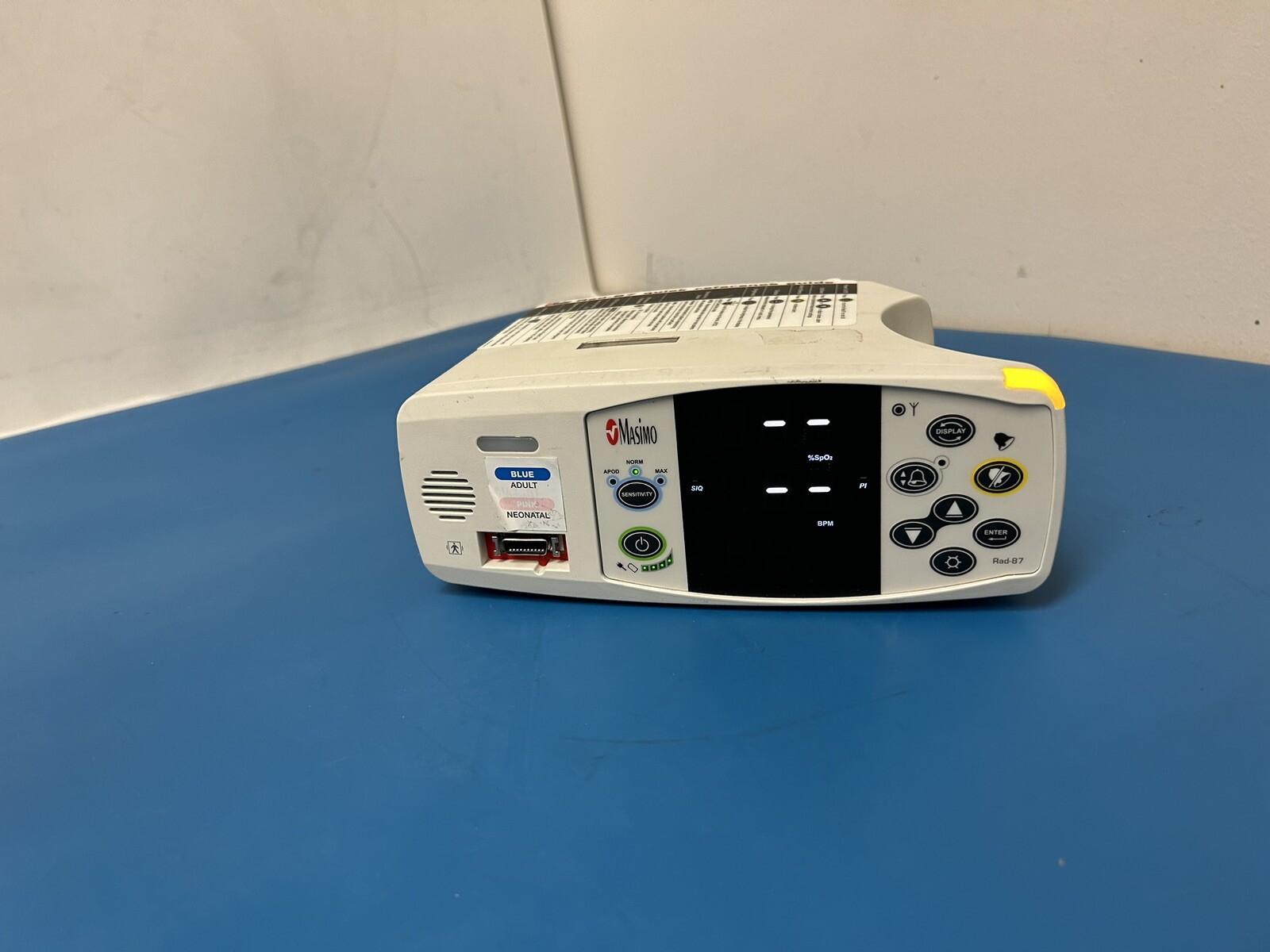 Masimo Set Rainbow RAD 87 Radical 87 Pulse Oximeter
