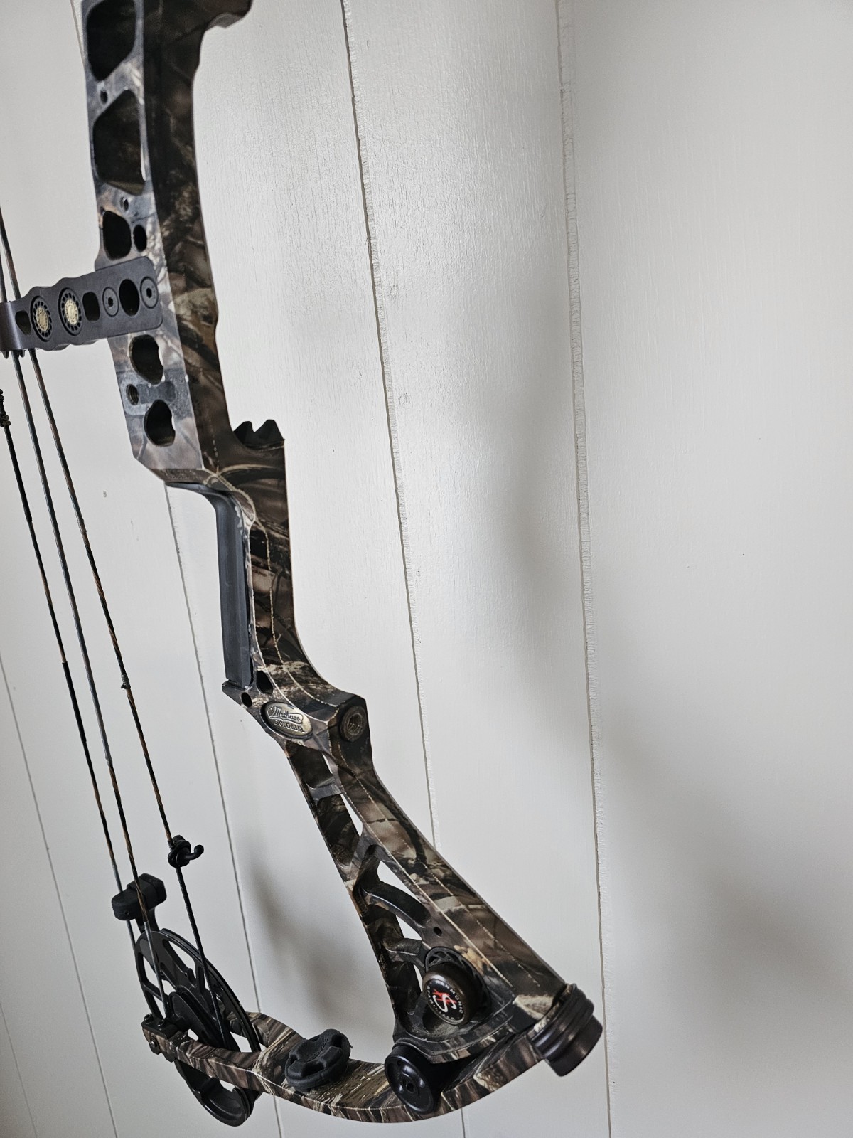 Mathews DXT Compound Bow