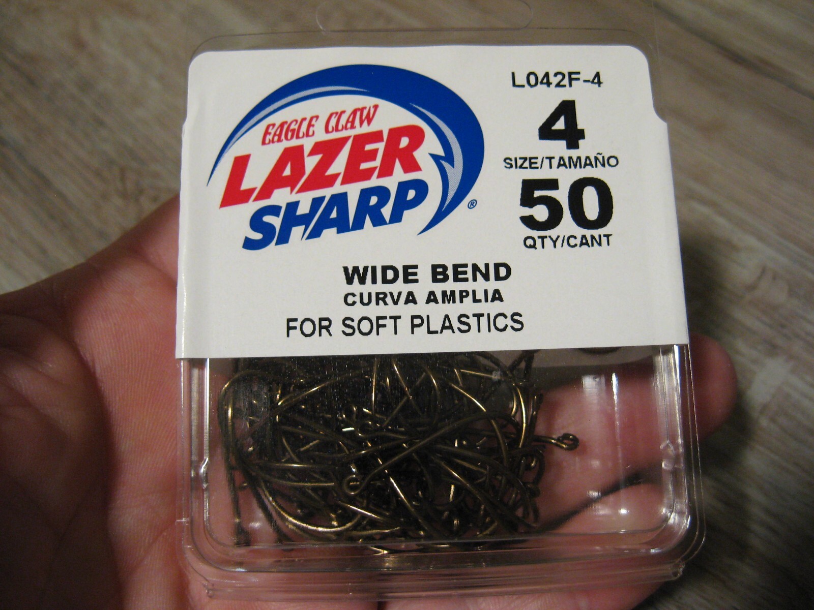 50 Eagle Claw Lazer Sharp Wide Bend Fish Hooks - Bronze L042F Style - Size 4