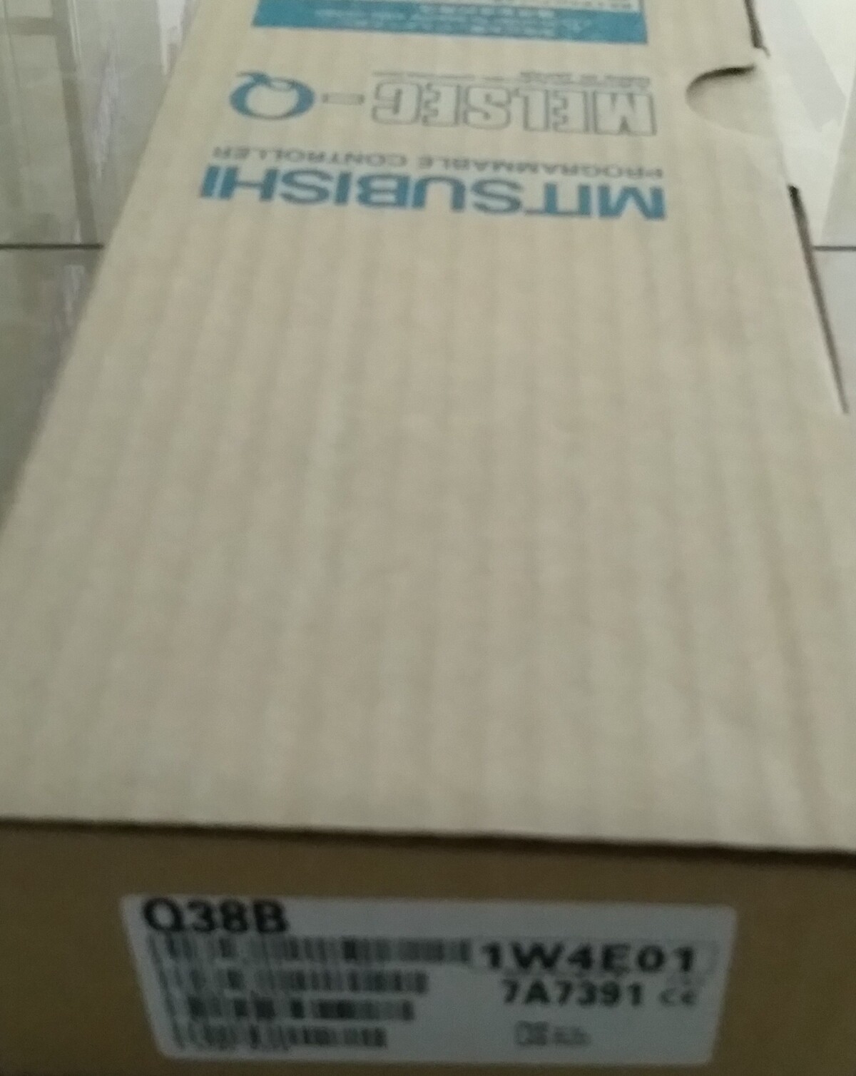 NEW Mitsubishi Q38B Programmable Logic Controller 8 I/O Slots CPU Base
