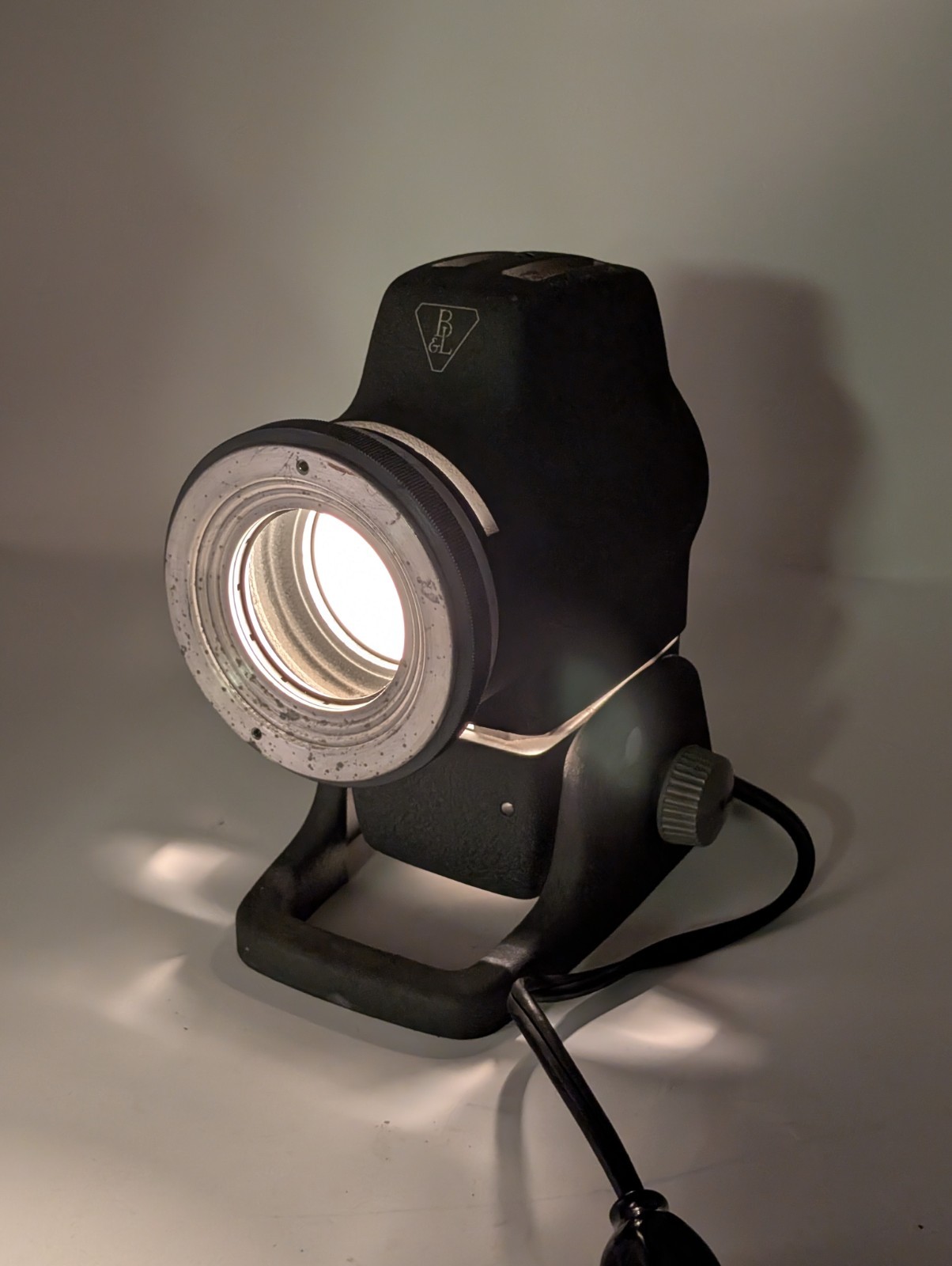 Bausch & Lomb 31-33-26 100 Watt Light Source Microscope Projection Lamp