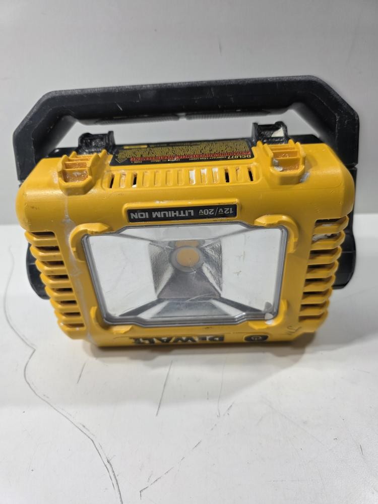 DEWALT DCL077 (P13021937)