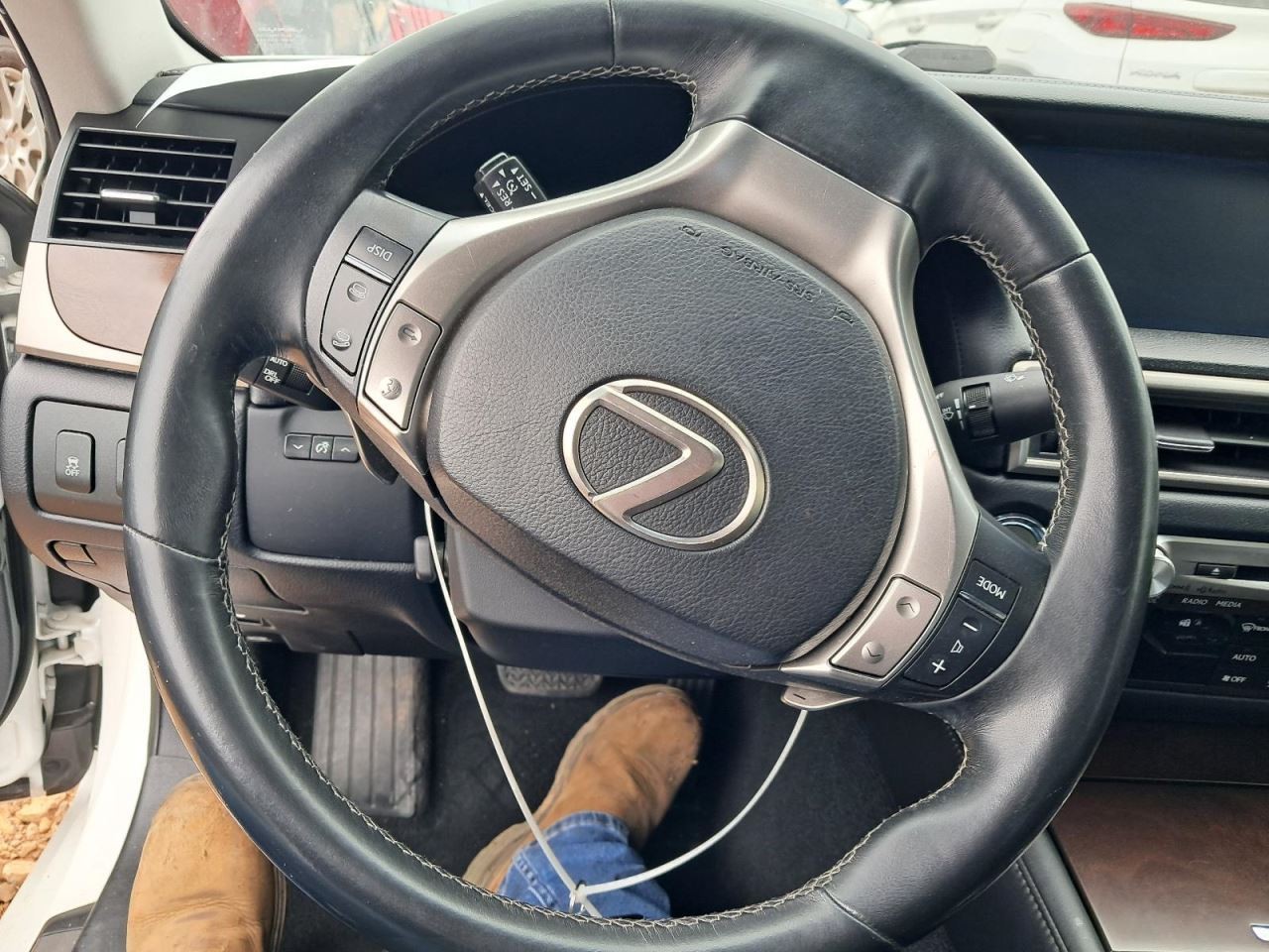 GS350 2014 Glove Box 4837861