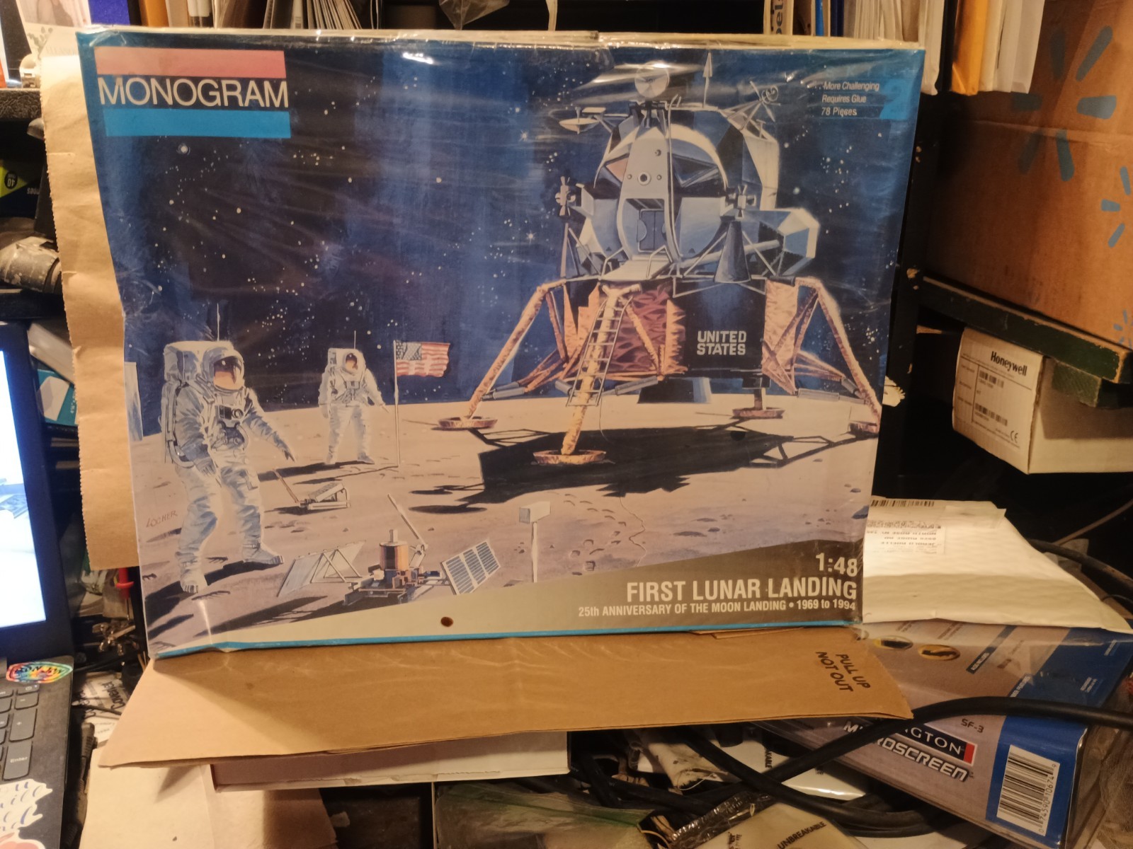 Monogram 5081 Apollo First Lunar Landing 1:48 Lunar Module Diorama Kit