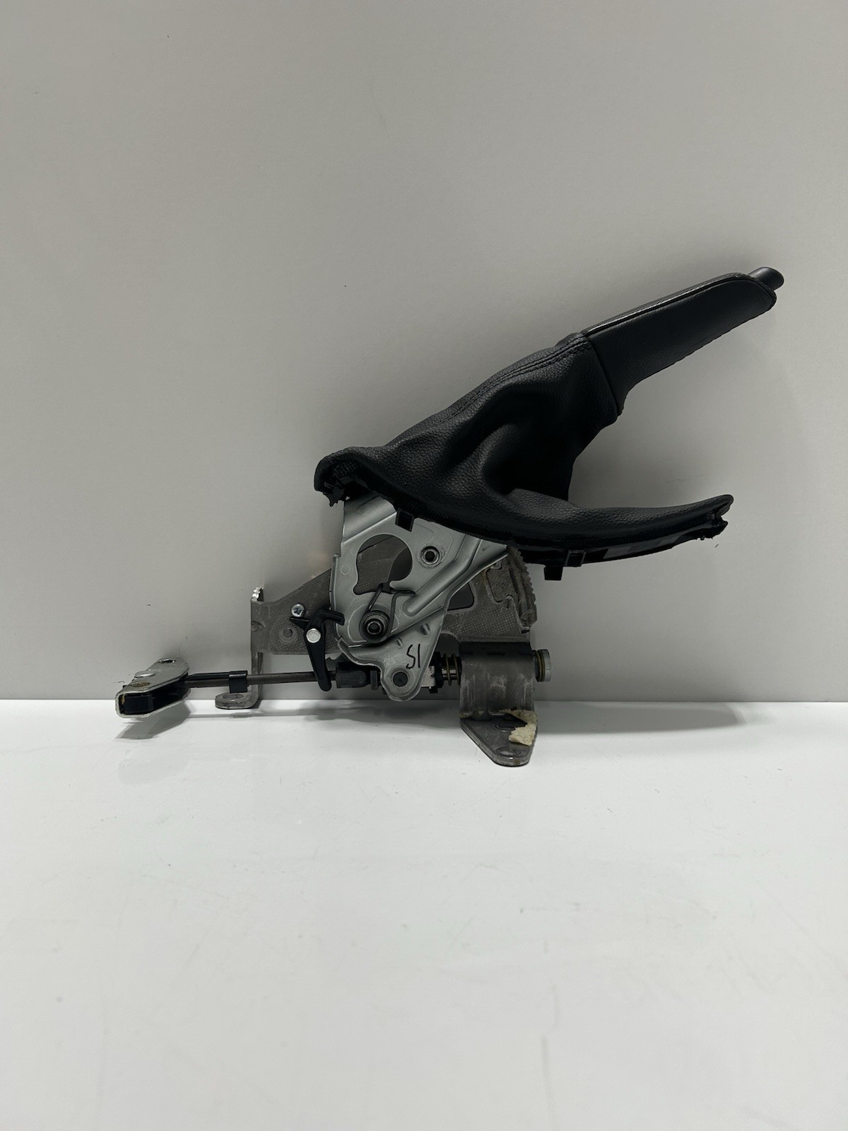 07-13 BMW 328 335 E90 E92 EMERGENCY HAND PARKING BRAKE E-BRAKE LEVER