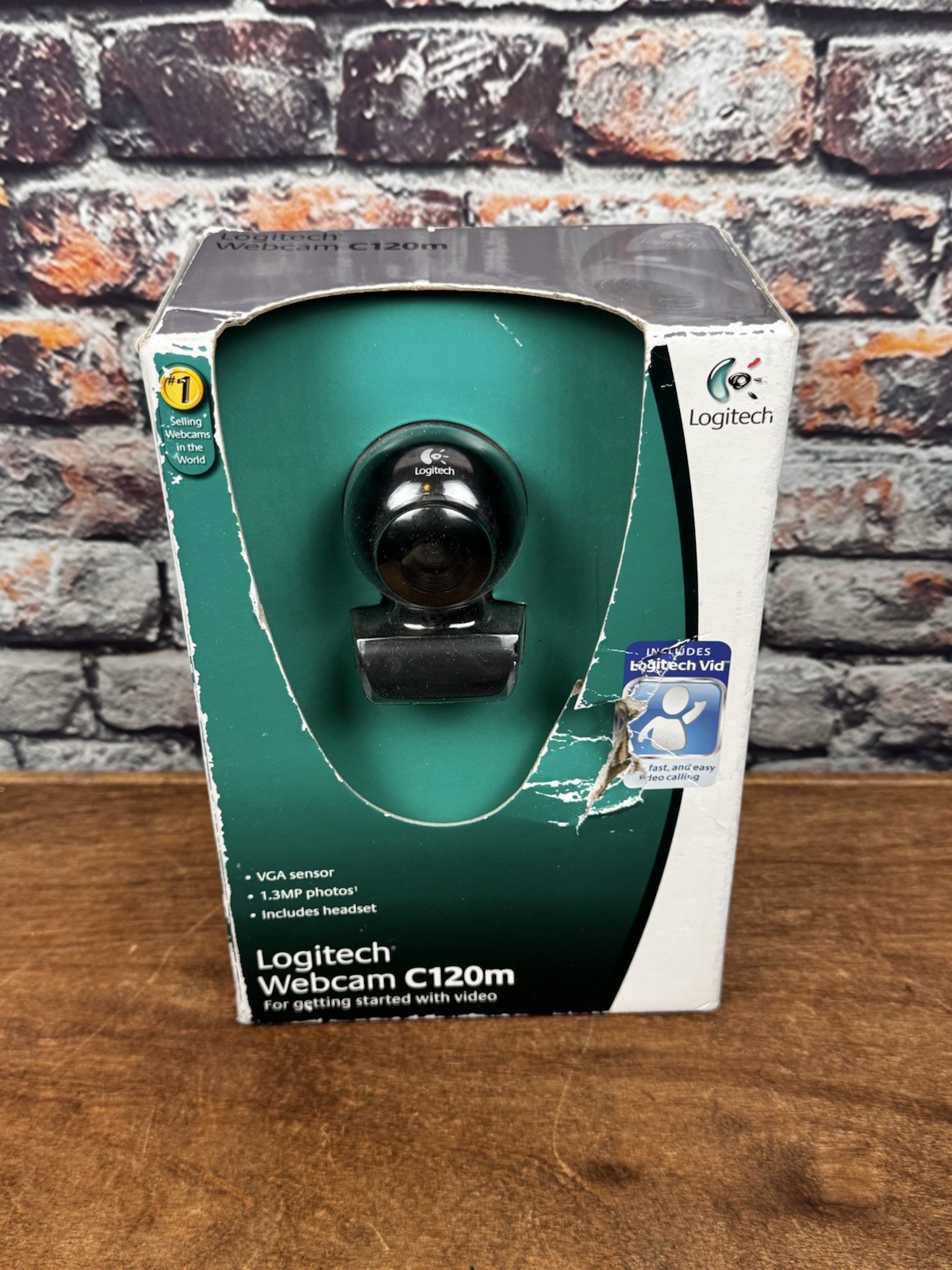 Logitch Webcam C120M VGA Senor 1.3MP Photos W/Headset USB 2.0