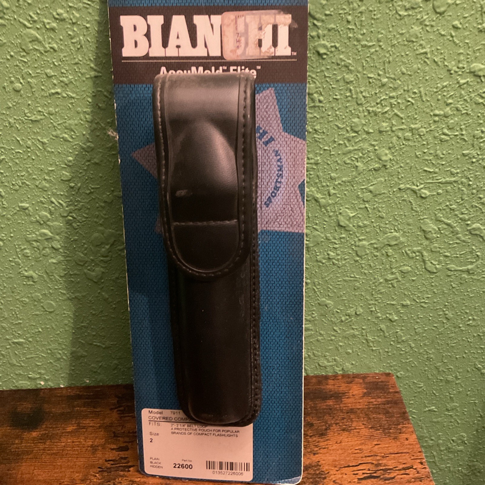 Bianchi Model 7911 Covered Compact Light Holder Plain Finish Brass Button