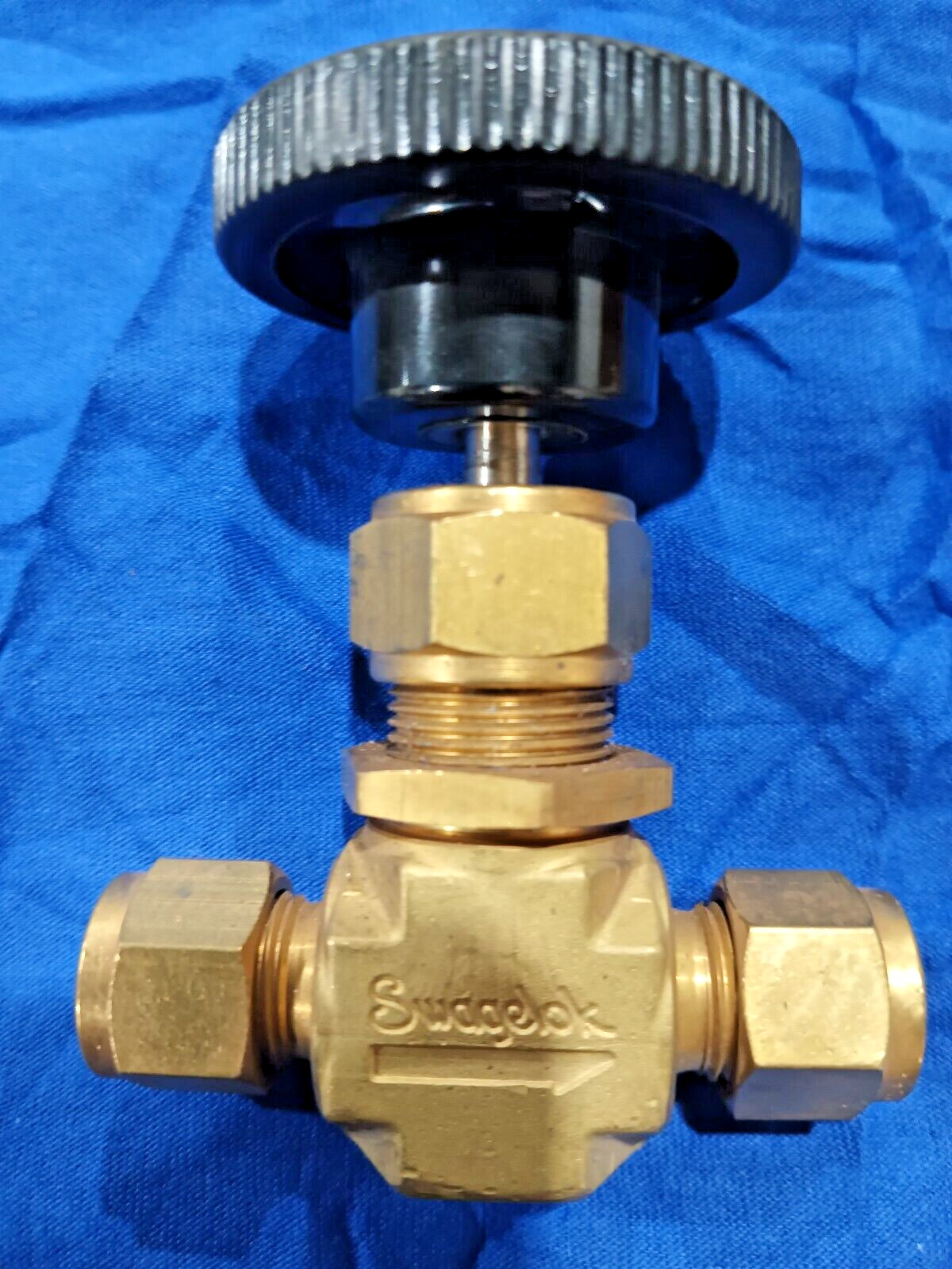 B-1RS-6 SWAGELOK NEEDLE VALVE  " LOT OF 3 "