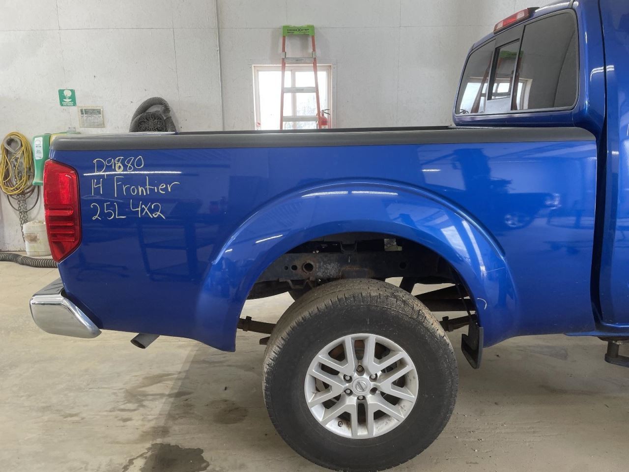 Air Cleaner 4 Cylinder 2.5L Fits 05-19 FRONTIER 1064796