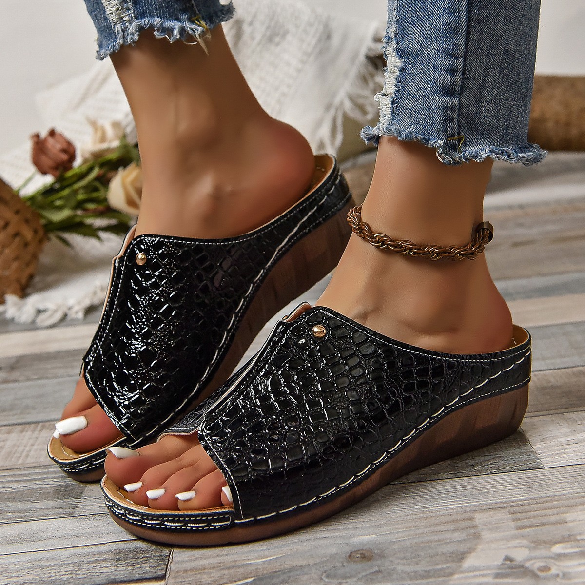Women's Summer Wedge Slide Sandals Casual Slip On Lightweight Walking Shoes