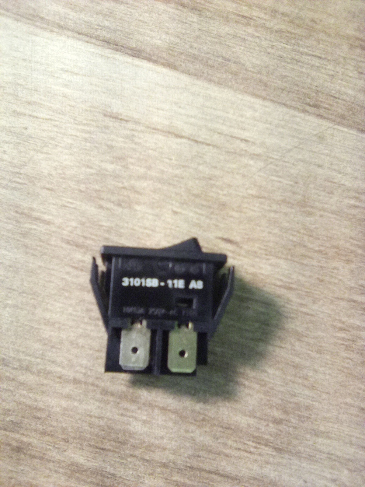 Eaton M1185 Switch