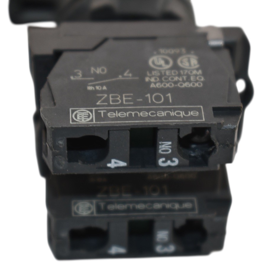Telemecanique ZBE-101 Selector Switch Black 2 Position Maintained/Momentary