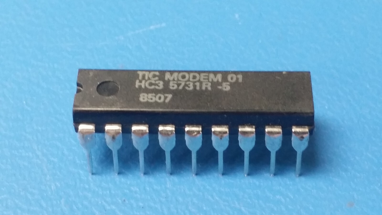 HC3-5731R-5 TIC MODEM CHIP DDIP18 VINTAGE 1985 D/C