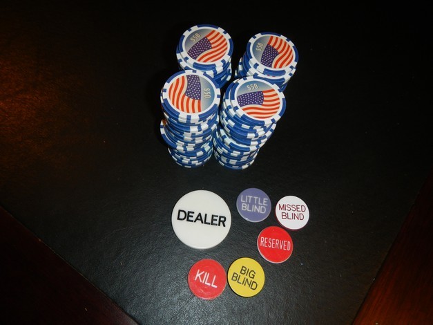100 Blue USA Flag 11.5 gram Poker Chips + Dealer Button Set