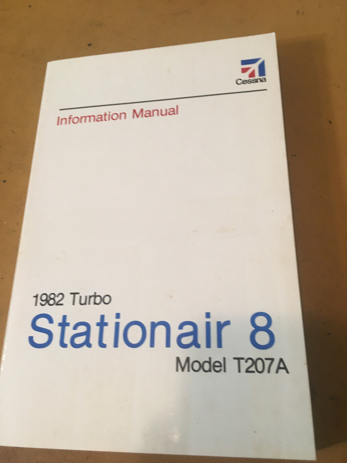 1982 Cessna Turbo Stationair 8, T207A Pilot's Information Manual