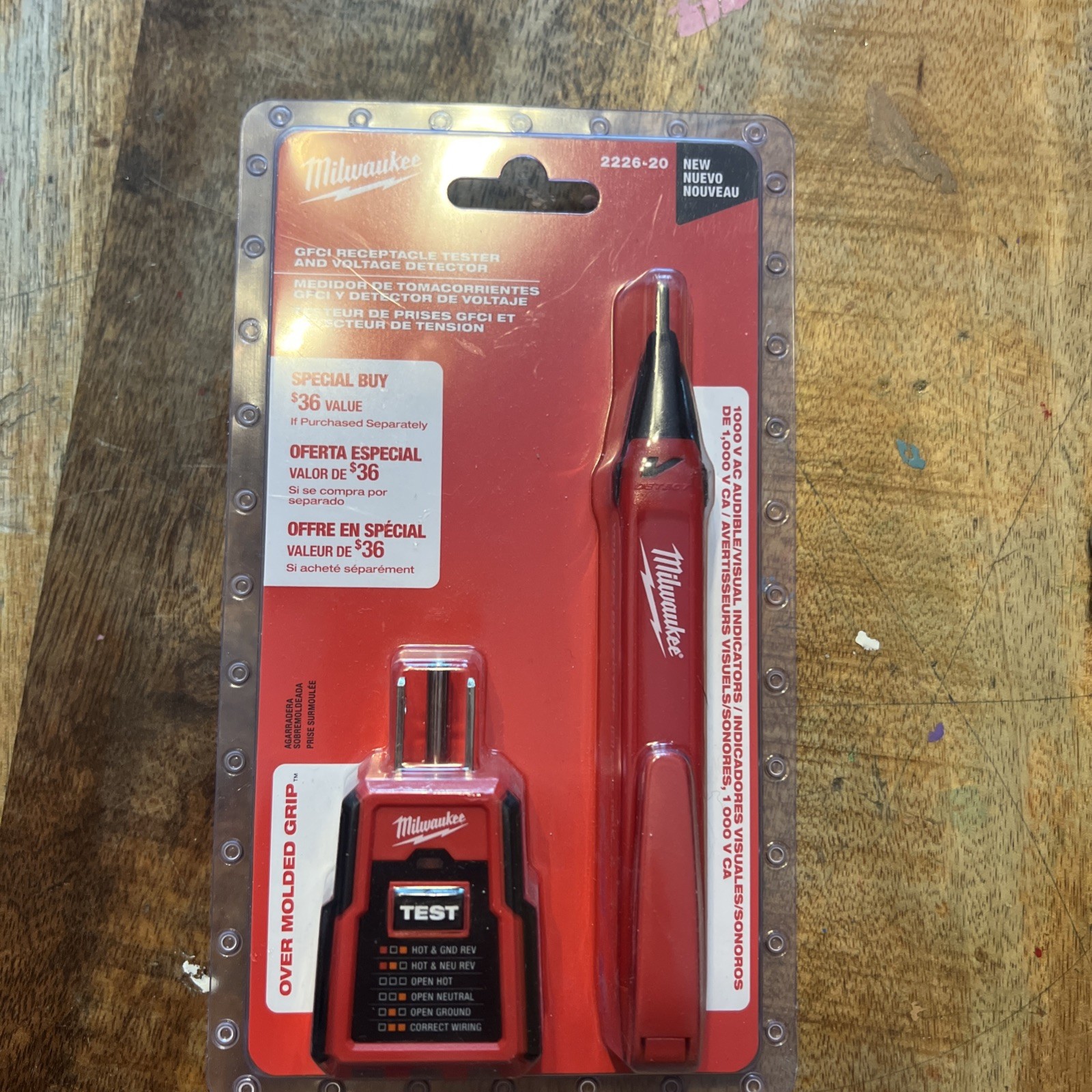 NEW Sealed Milwaukee GFCI Receptacle Tester & Voltage Detector 2226-20