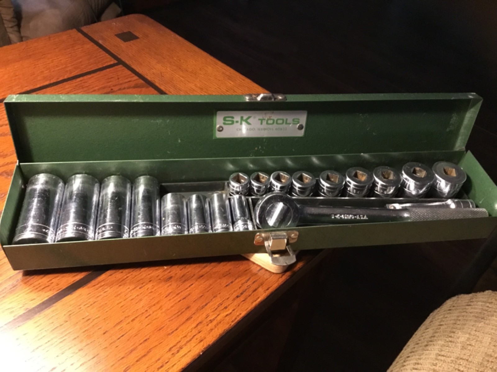 VTG S-K TOOLS VERY NICE CONDITION SAE 3/8" DRIVE 20 PIECE SOCKET SET