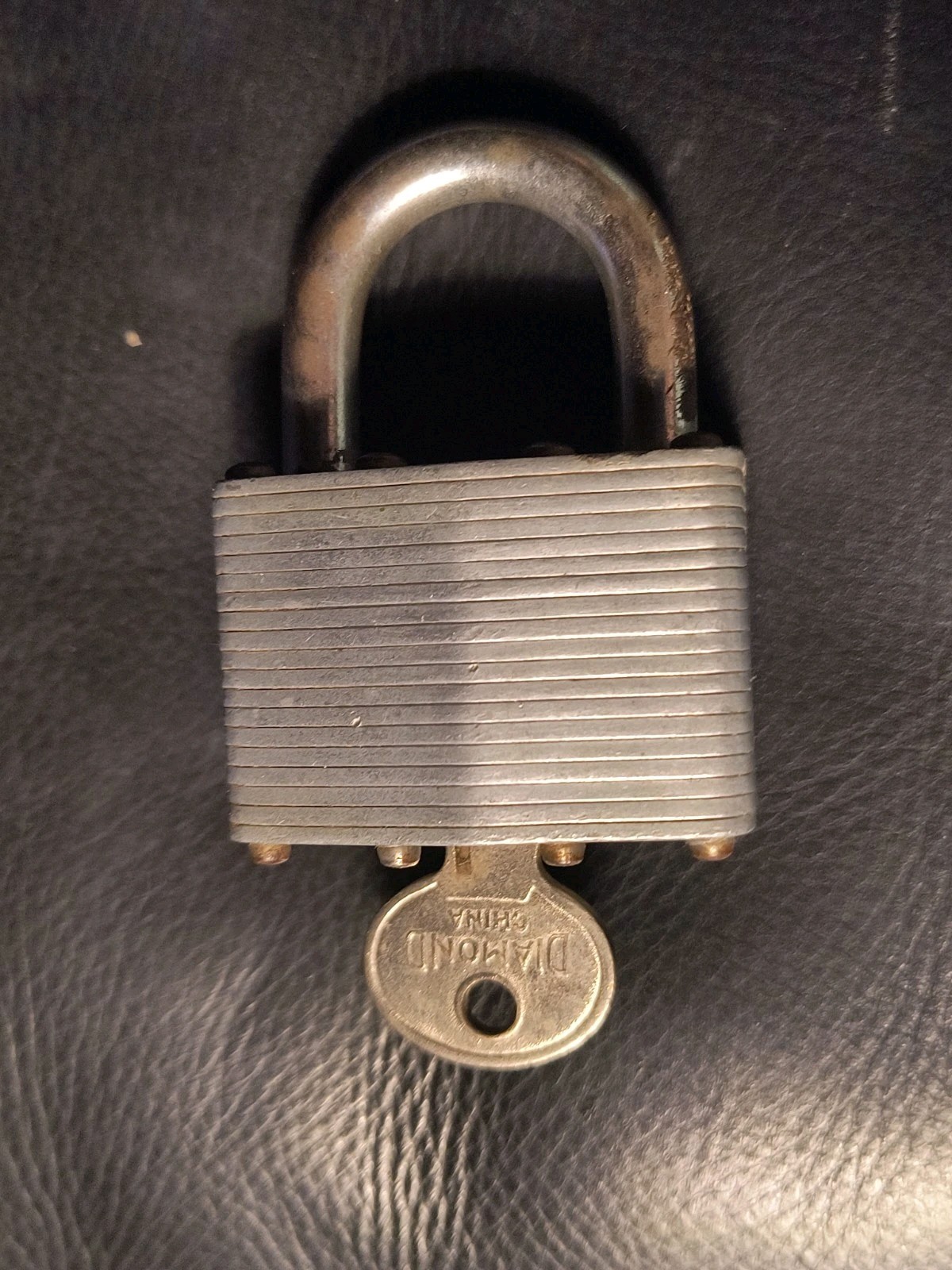Vintage Heavy Duty Diamond Brand Padlock Lock A19 45mm Pre-owned