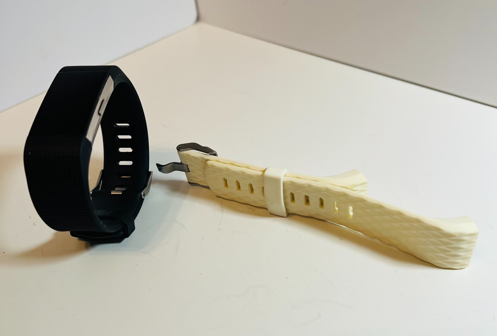 Fitbit Charge 2 Silicone Band - size S - various colors (see description)