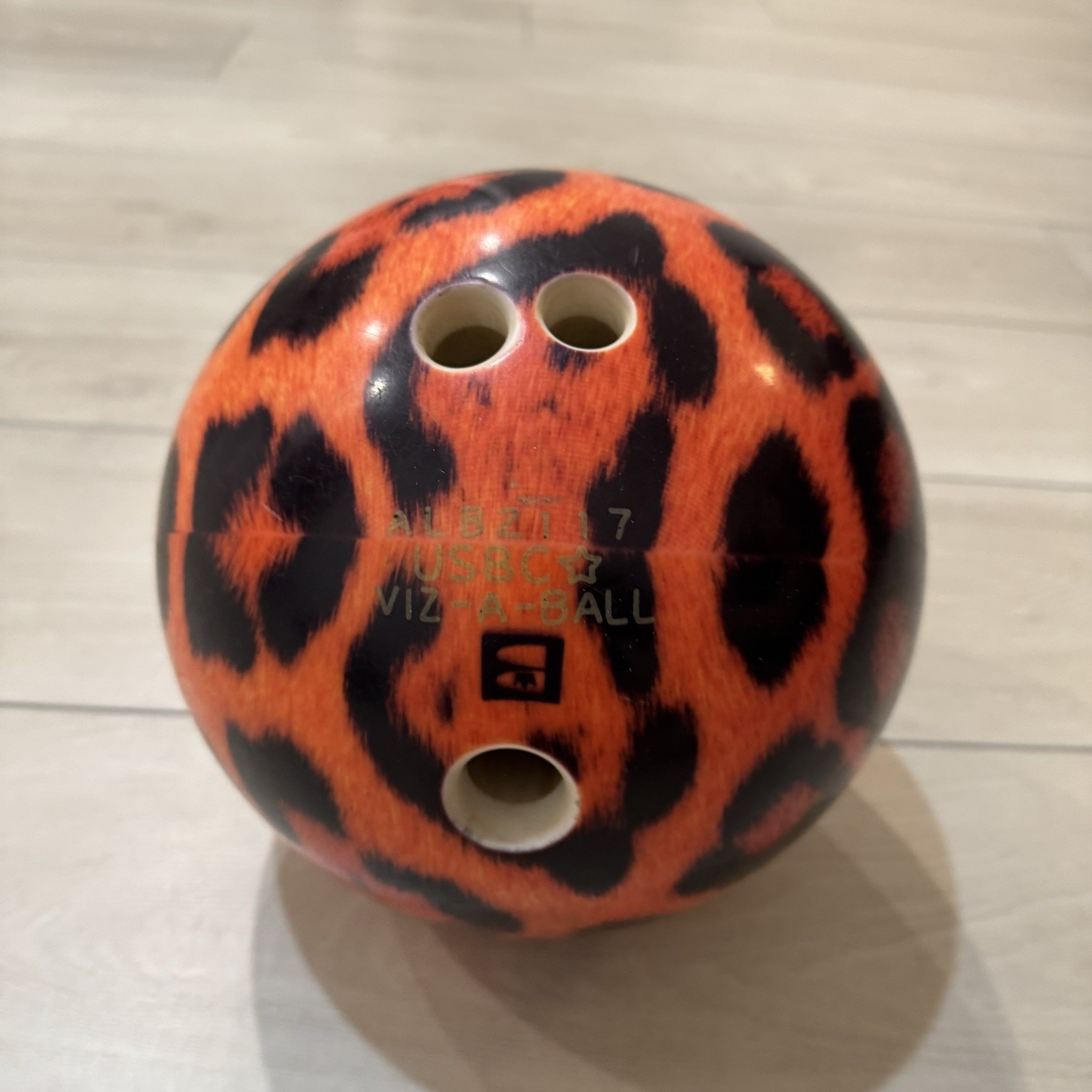 BRUNSWICK Viz-A-Ball Bowling Ball Leopard DRILLED 10lbs
