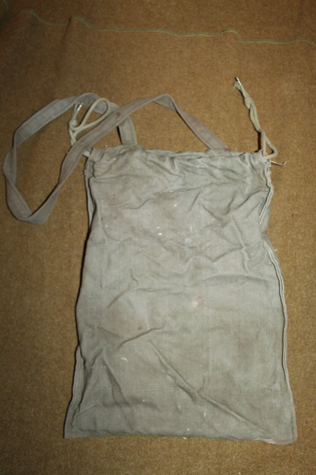 Original Pre 2003 Iraqi Army Green Cloth Ammo/Equipment Bag w/Strap