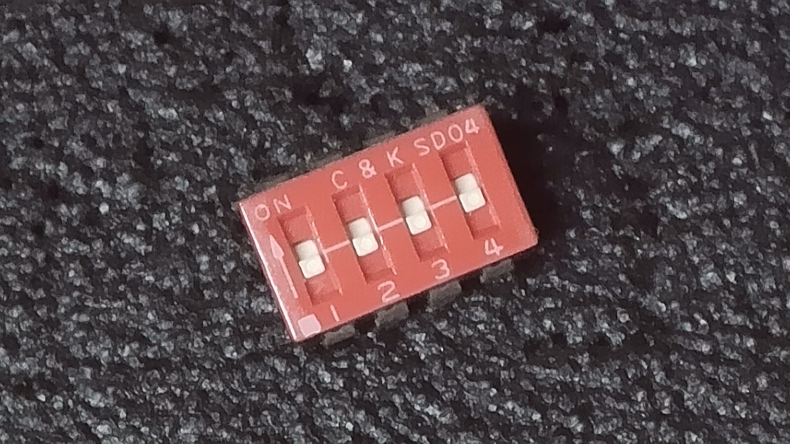 C&K SD04 SPST 4-Position, 8-Pin DIP Switch - DIP8 - New