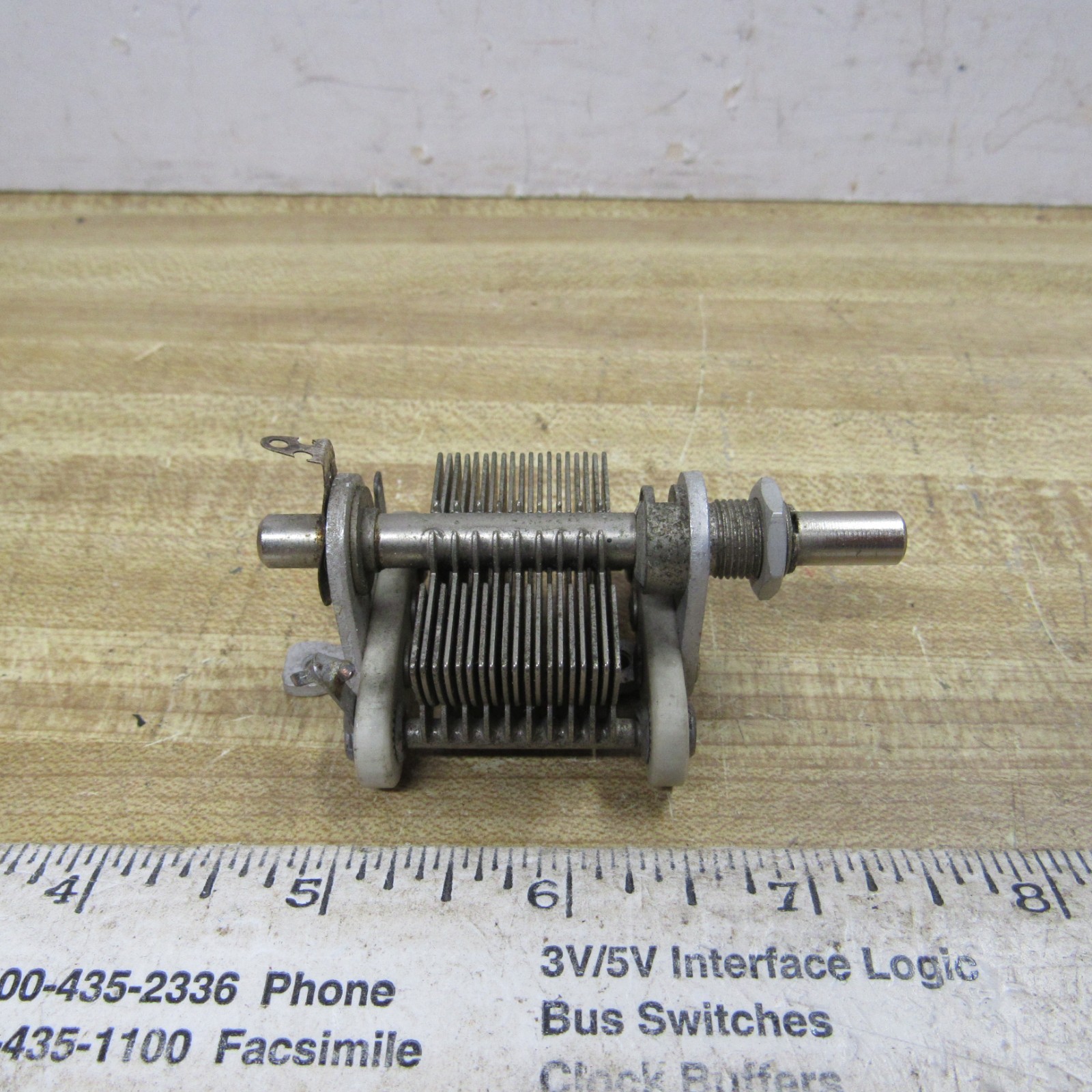 VARIABLE CAPACITOR  140 pF  9 to 147 pF 1/4 in shaft MC-140-S HAM RADIO