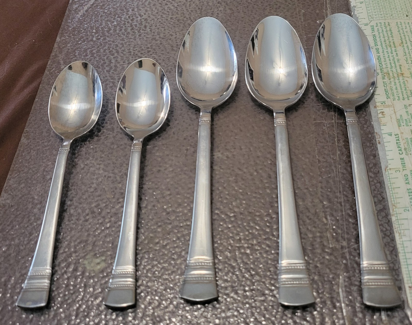 Pfaltzgraff Stainless 18/0 Kensington Sapphire Bay 3 Oval Soup & 2 Teaspoons