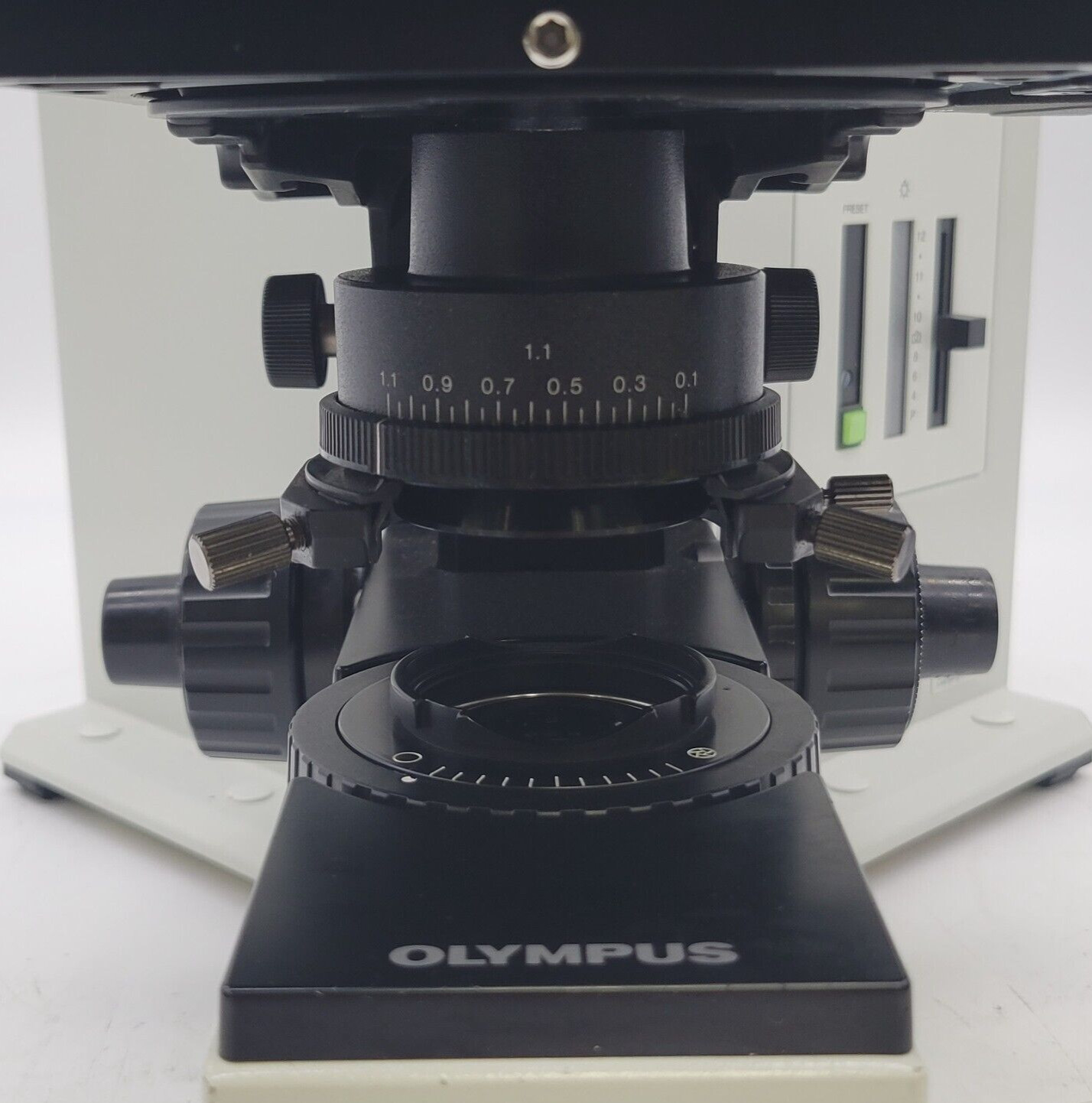 Olympus Microscope BX50 w. Binocular Head, Fixed Stage & 4x, 10x, 40x Objectives
