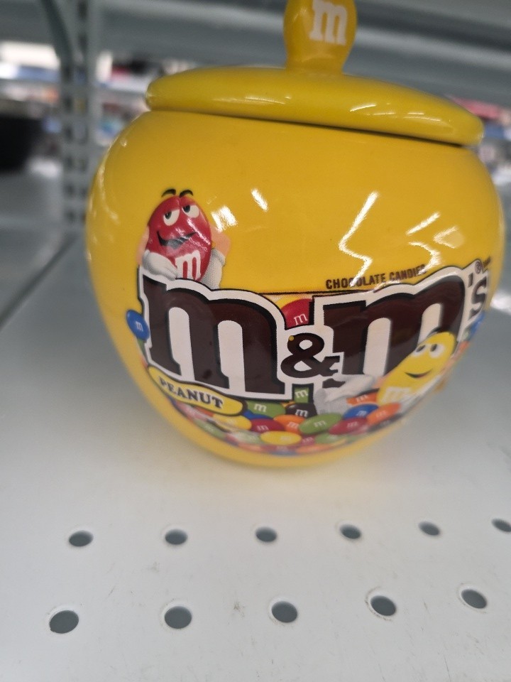 Peanut M&M’s Yellow Ceramic 5" Cookie Jar w/ Lid 2014 Mars Candy Kitchen Decor