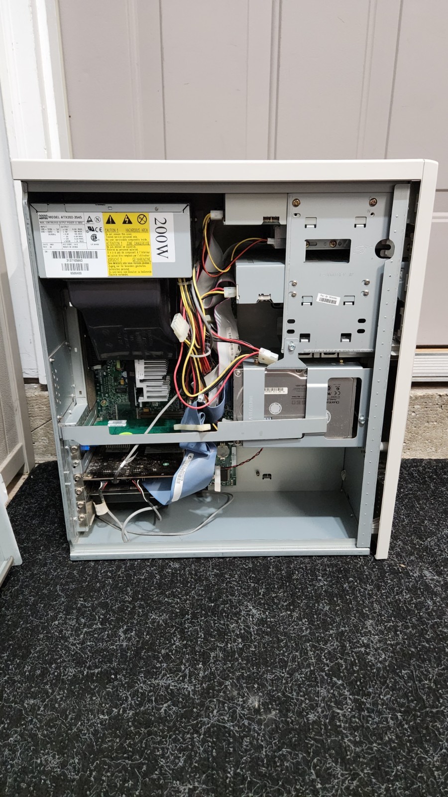 Gateway LP Mini Tower TB3 Performance 650 Computer Pentium III TESTED Win XP