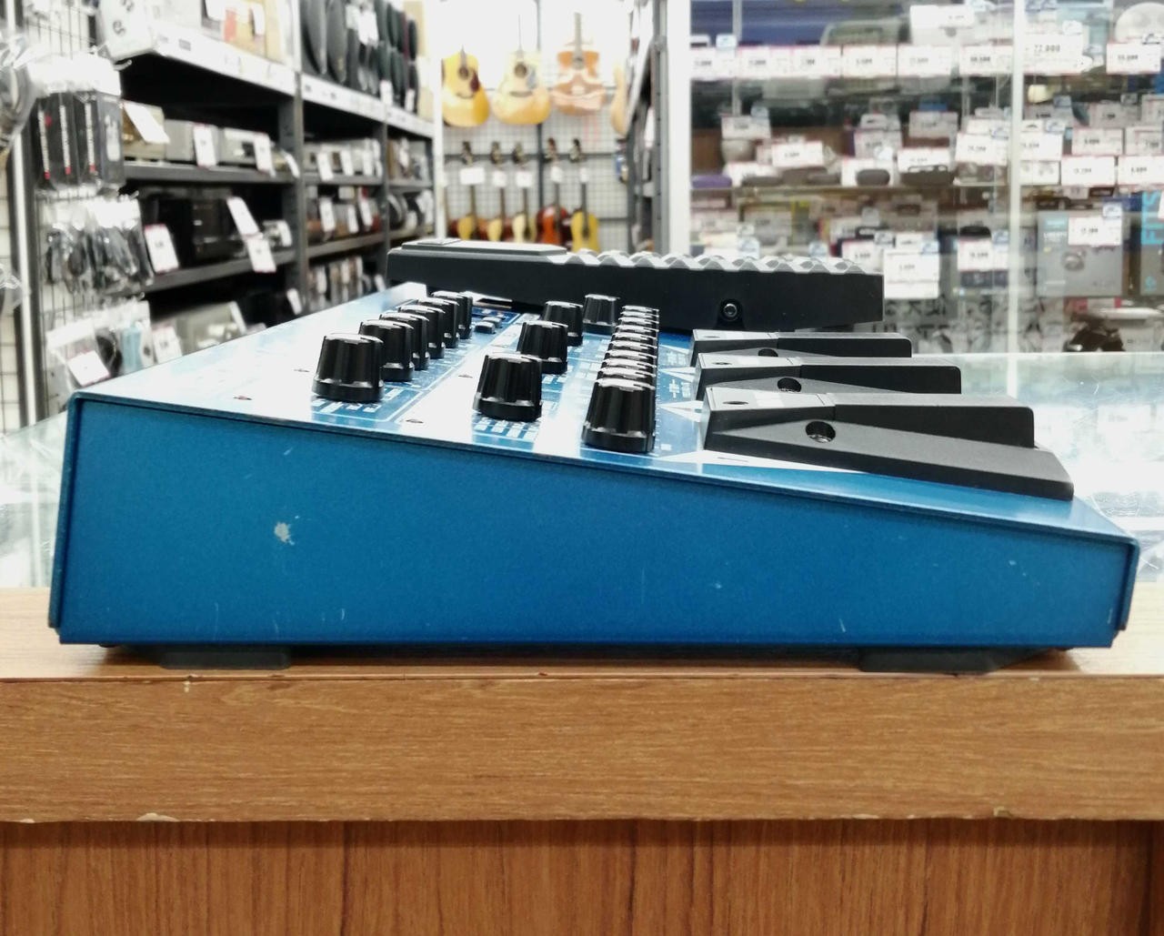 BOSS ME-50 MULTI-EFFECTOR 973122