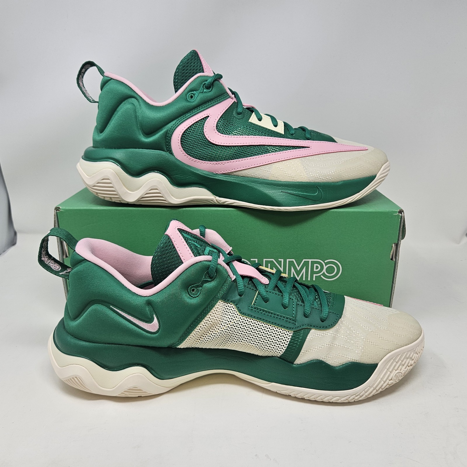Men's Nike Giannis Immortality 3 / Malachite Green Pink / DZ7533 300 / Size 13