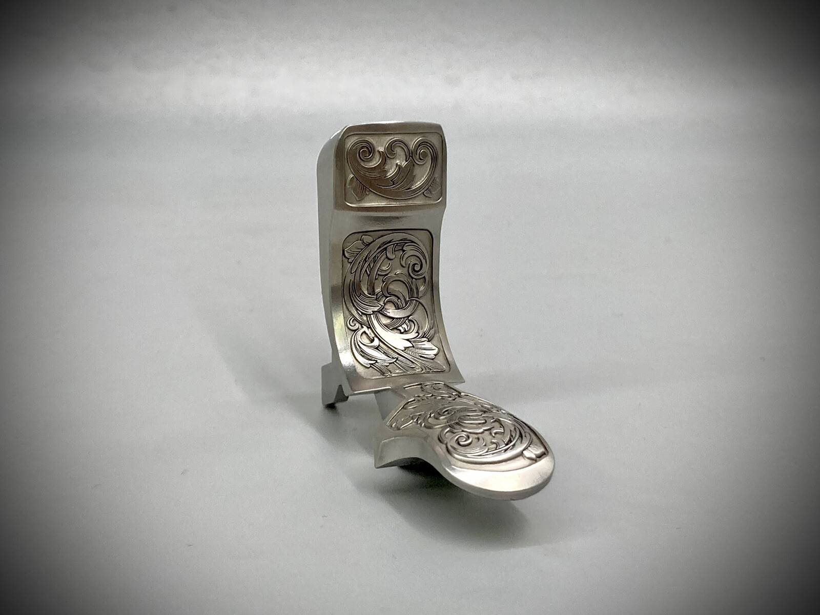 1911 grip safety Engraved stainless extended beaver tail, .250 radius - 1911 gs