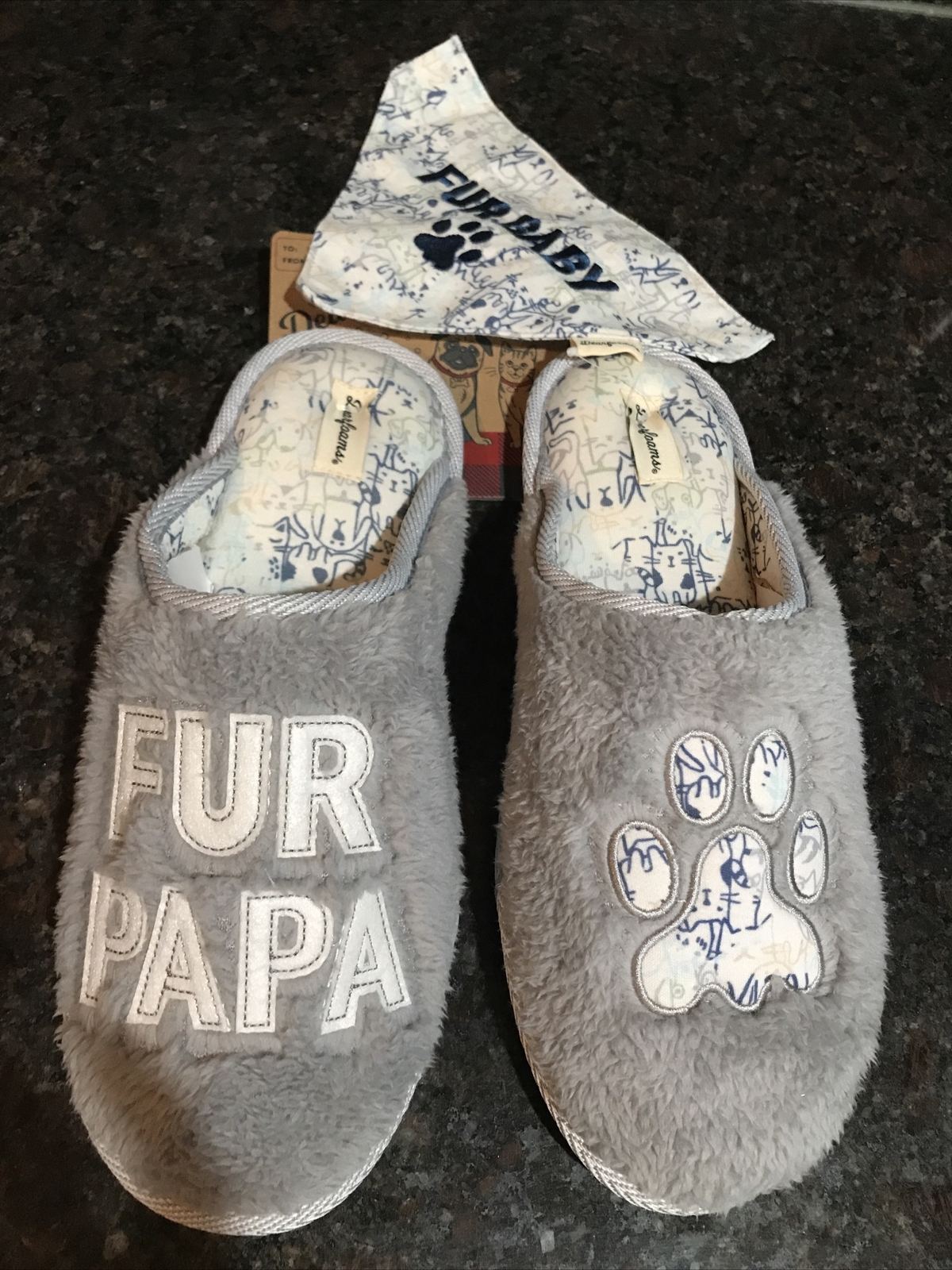 NWT Men's Dearfoams Fur Papa Faux  Slippers Grey w/ Pet Scarf  Size 11/12, 13/14