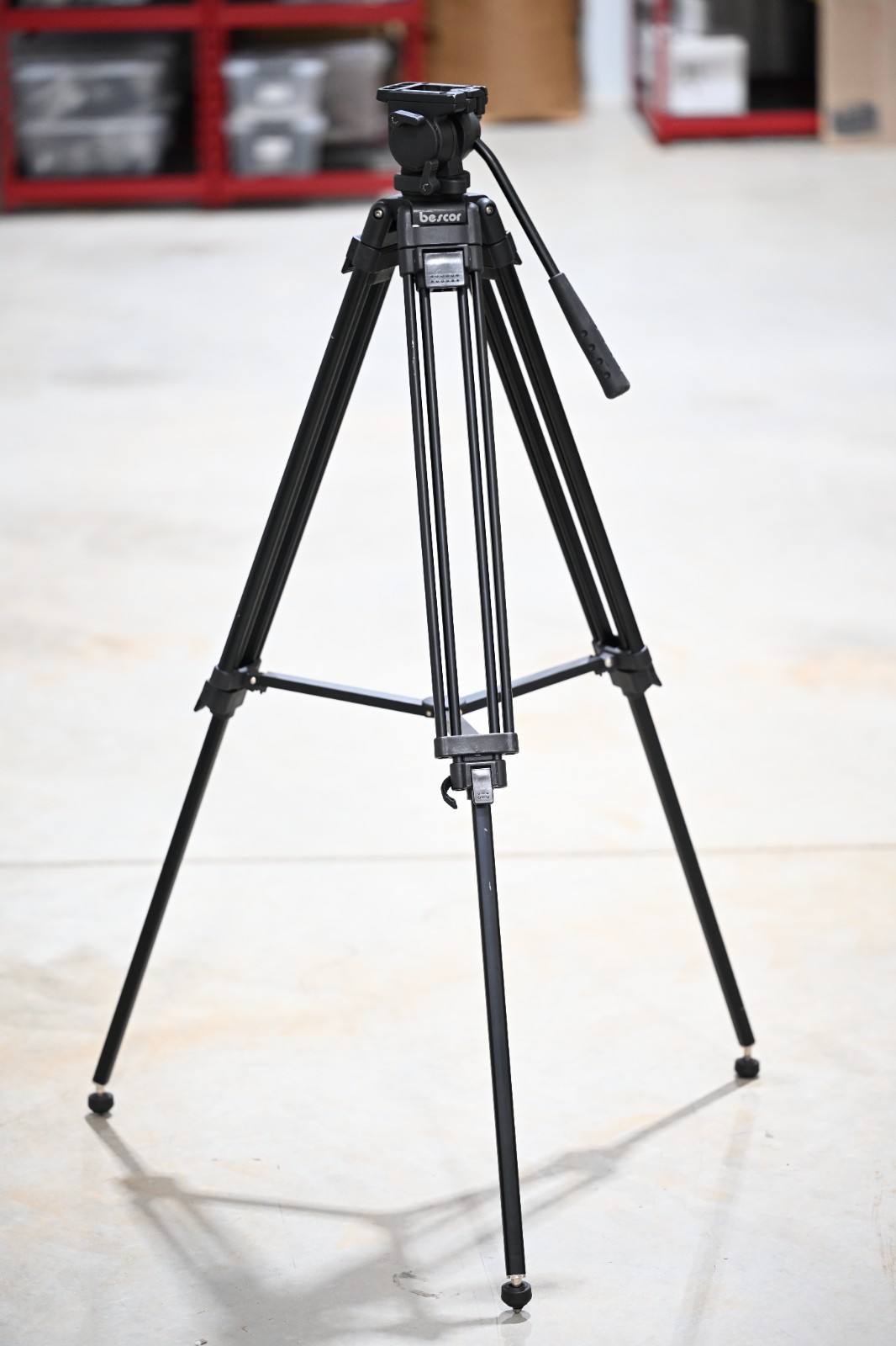 Bescor TH770 Fluid Heat Tripod for Cameras and Camcorders up to 15lbs