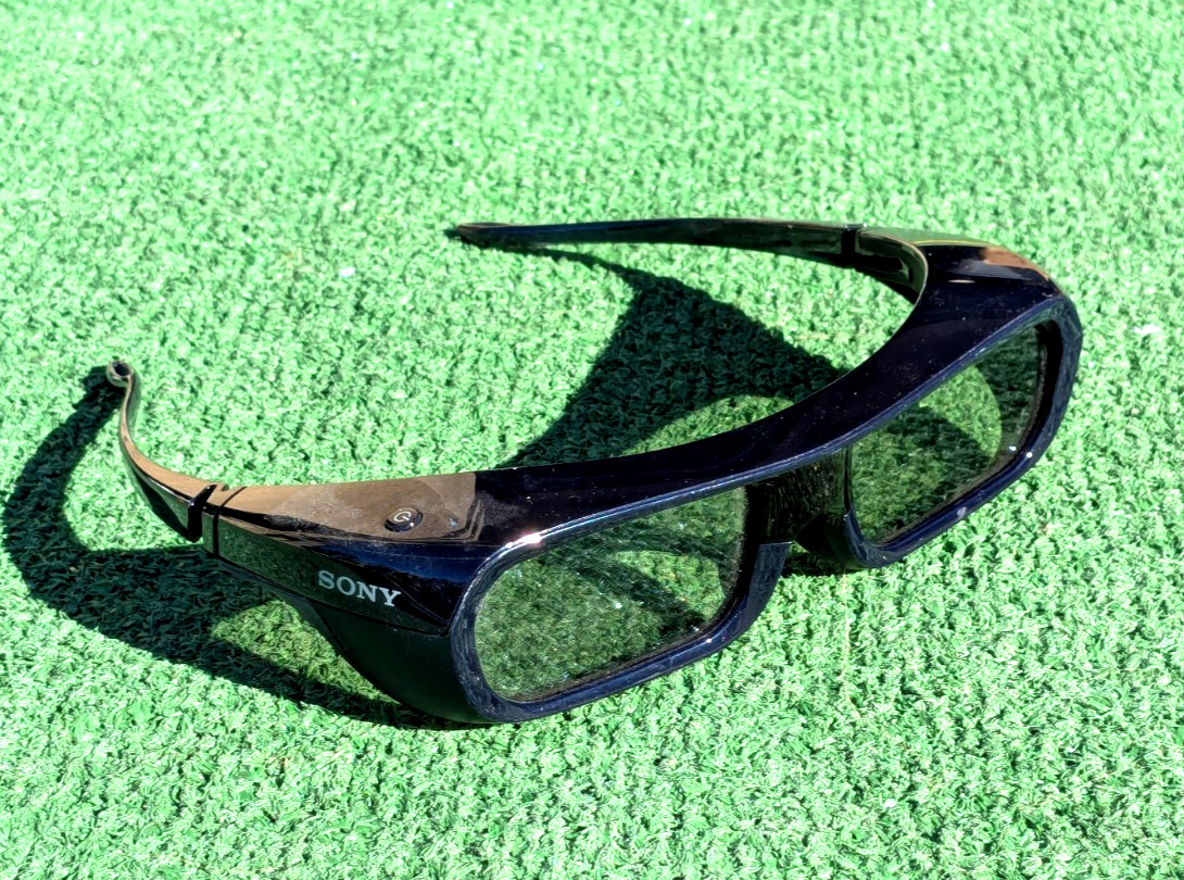 Sony TDG-BR250 Rechargeable 3D Active Shutter Glasses:Bravia HX/NX Series EUC
