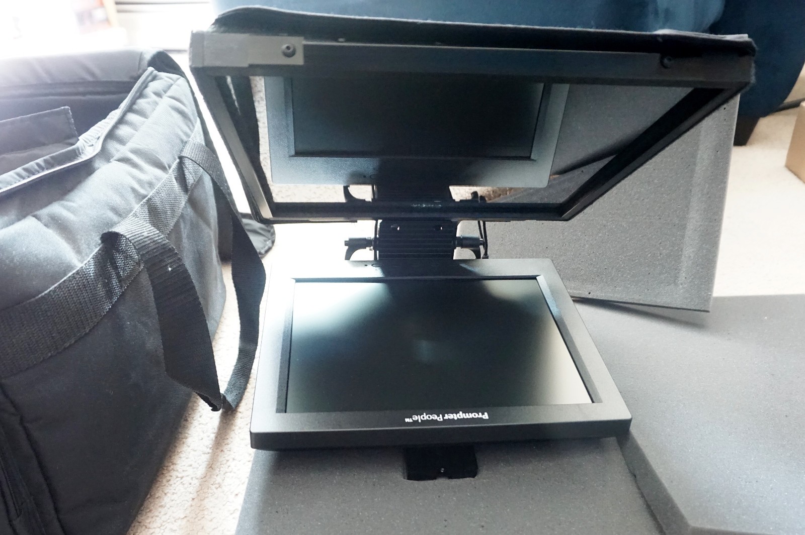 The Prompter People Prompter Pal Teleprompter with software flashdrive