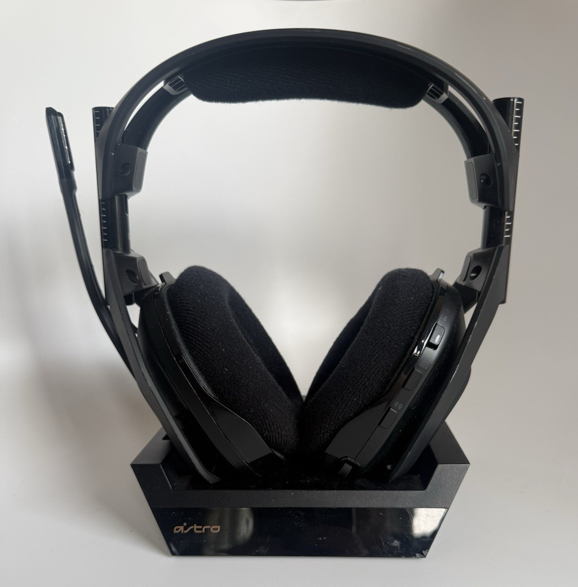 Astro A50 Wireless Over-Ear Gaming Headset w/ Boom Mic & Base Station Black