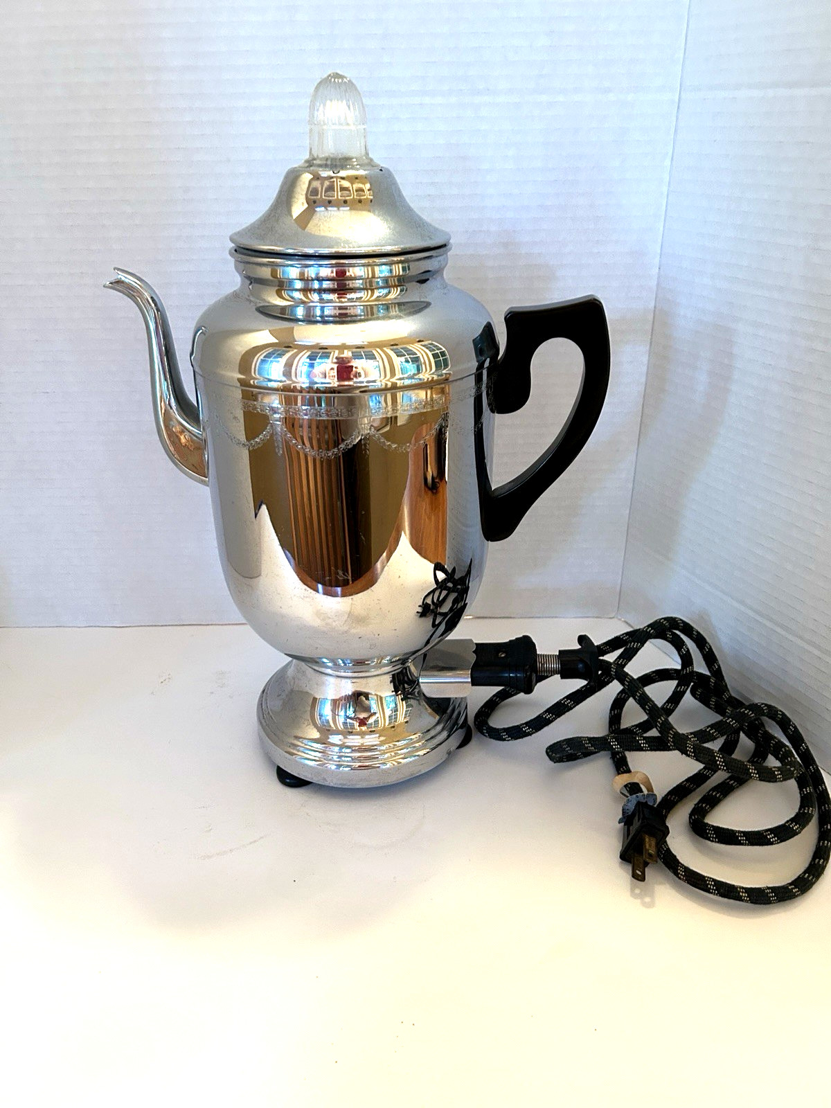 Faberware Vintage #212 Electric Perculator, basket & cord, excellent conditon