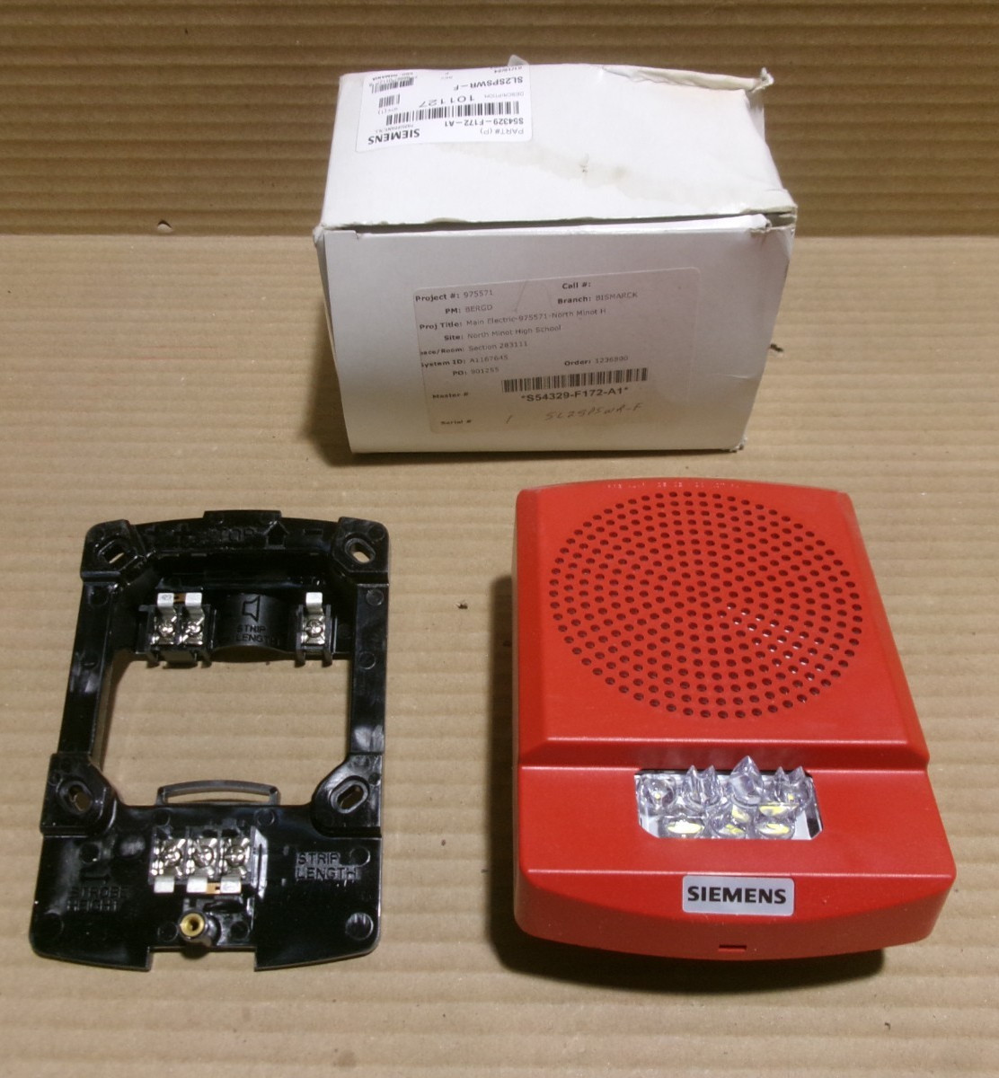 NEW Siemens S54329-F172-A1 SL2SPSWR-F 101127 Speaker Strobe NOB