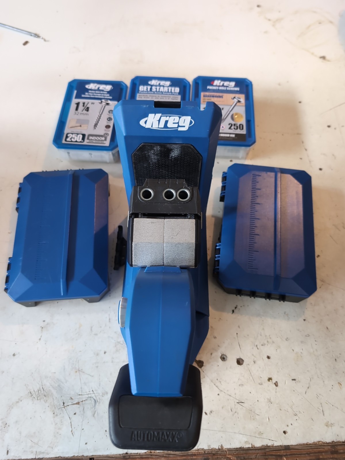 Kreg KPHJ720 Pocket-Hole Jig Pre-owned + Some Accessories And Screws