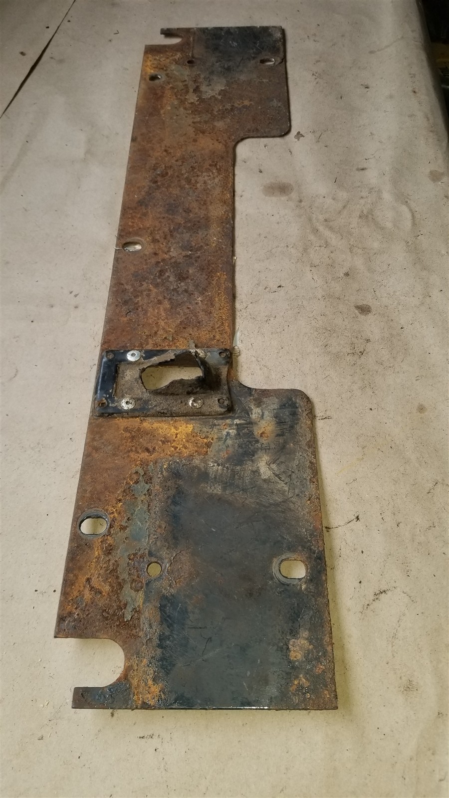 Bobcat 6700211 Lower front panel 853