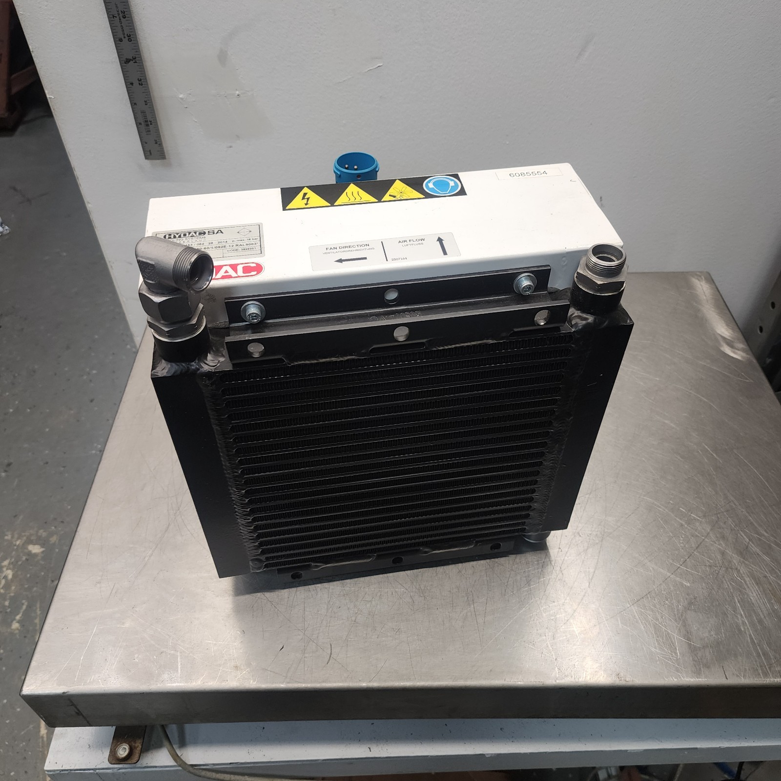 Hydac Air/Oil Cooler OK-EL2S/3.0/M/480-60/1/092E-12 RAL9003 13"x13"x14"[]