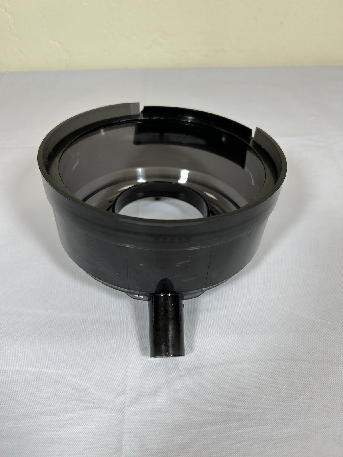 Breville Juice Fountain Juicer JE95XL JE98XL Replacement Collector Bowl Spout