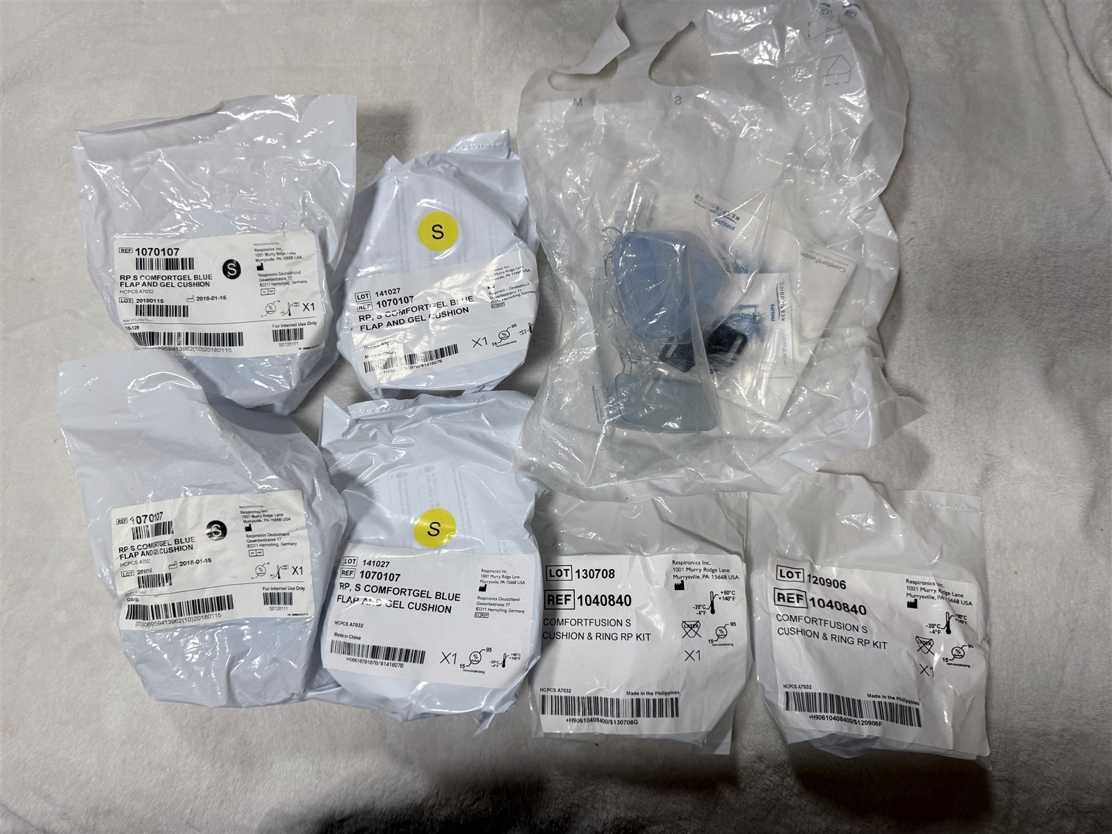 RESPIRONICS COMFORTGEL BLUE LOT SIZE SMALL 1070107 1040840 CUSHION ++