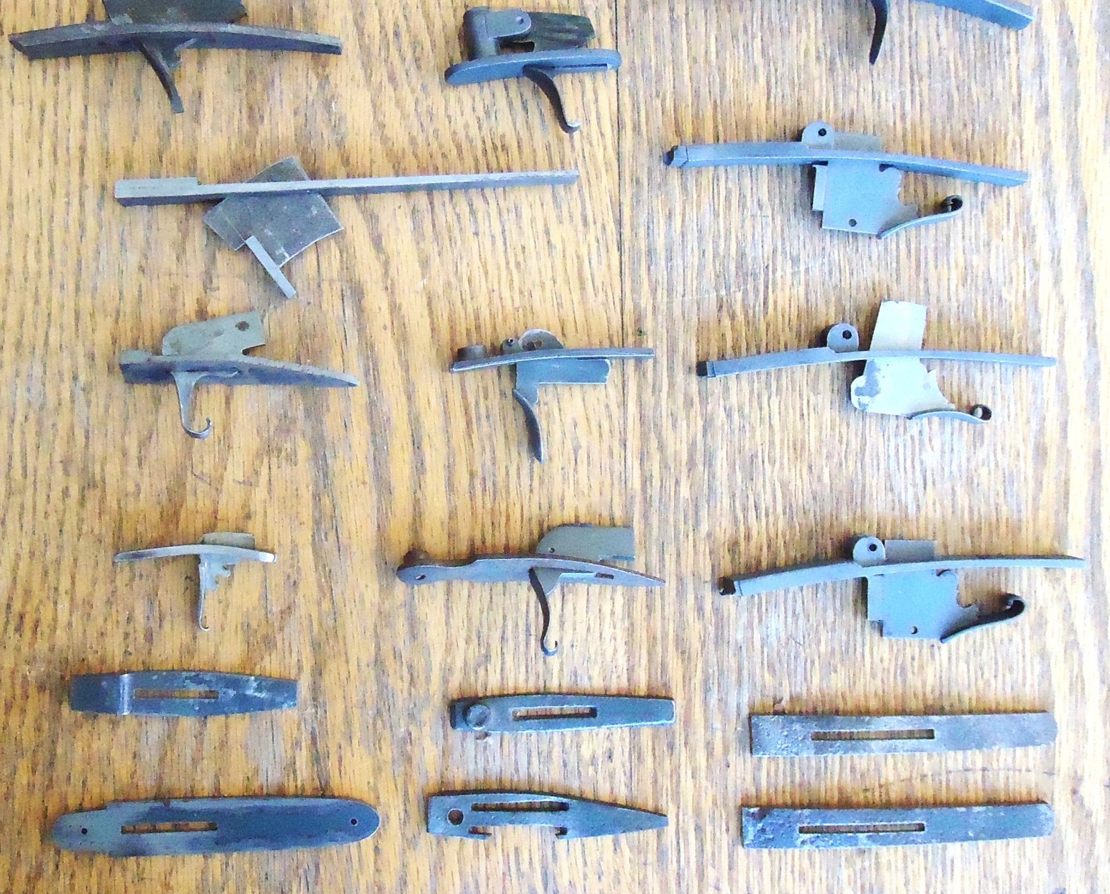 Muzzleloader 10  Single Trigger Kits, 6 Extra Trigger Plates,