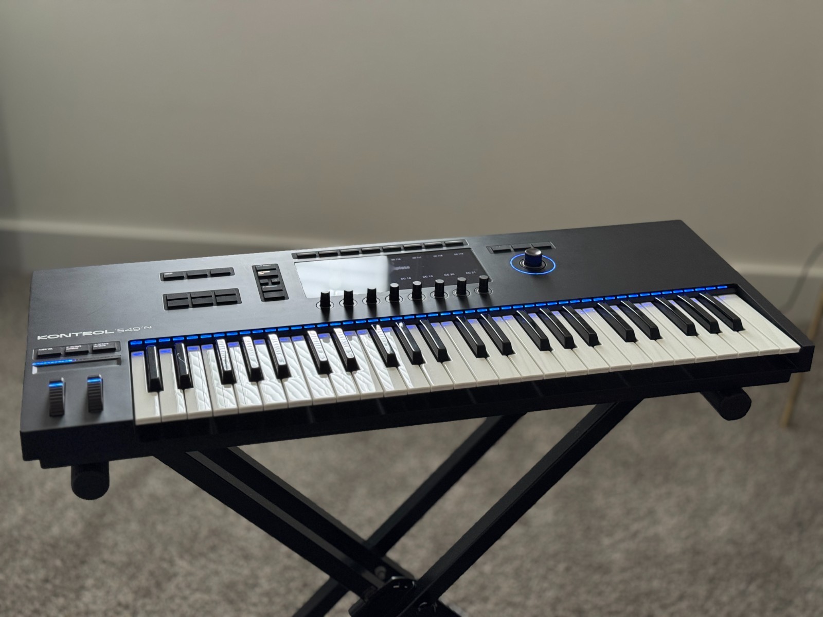 Native Instruments S-Series Komplete Kontrol S49 MK3 w/Original Box